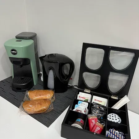 Punto Di Partenza , Starting Point Couette-café *